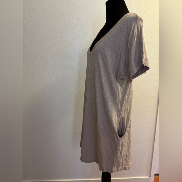 Allen Allen Light Beige V-Neck Tunic - Picture 2 of 5